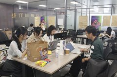 我将目光放回艺术本身
